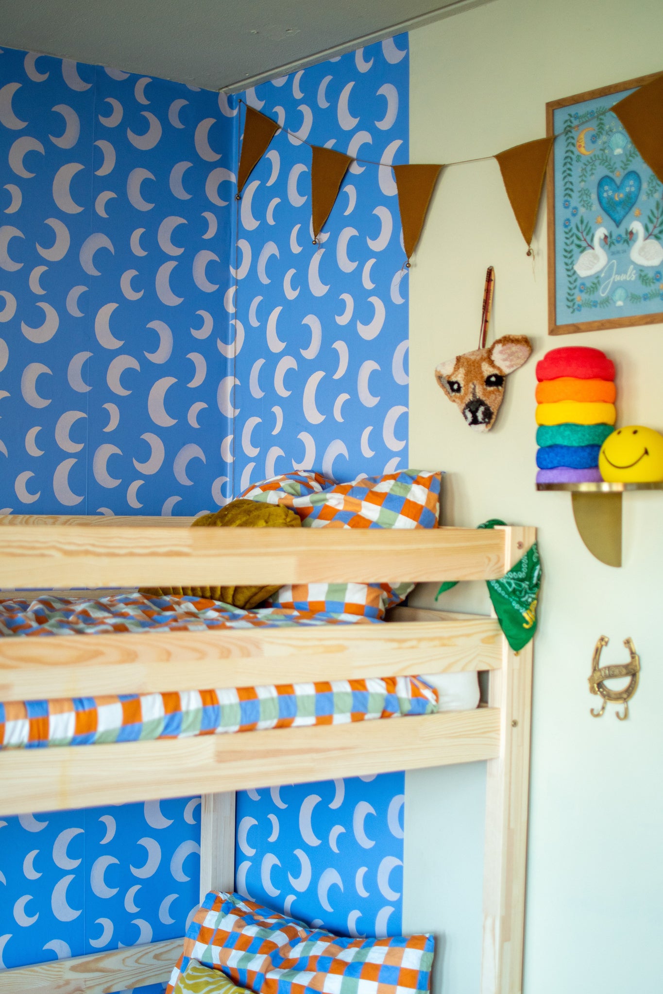 Behangstaal Meet Me at the Wall - Moon Calm - Aniek Bartels